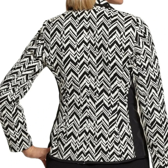 Chico chevron textured fitted one button closure blazer,
Multi media, NWOT - Picture 6 of 15